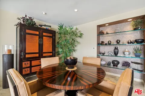 Dining - 2261 Monaco Dr, Oxnard, CA 93035 photo 2 of 2