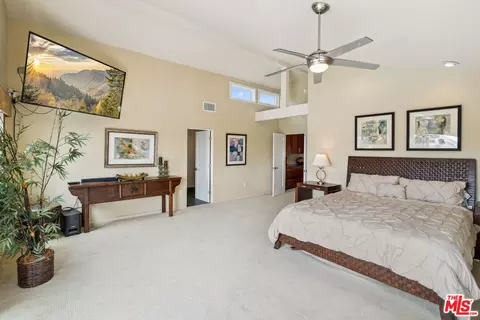 Bedroom - 2261 Monaco Dr, Oxnard, CA 93035 photo 2 of 4
