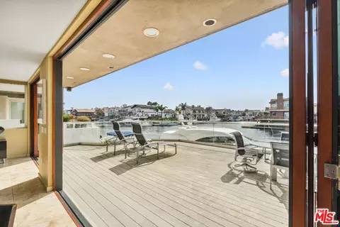 Exterior - 2261 Monaco Dr, Oxnard, CA 93035 photo 1 of 6