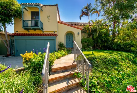 9011 Larke Ellen Cir, Los Angeles, CA 90035