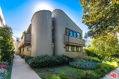 4336 Babcock Ave #104, Studio City, CA 91604