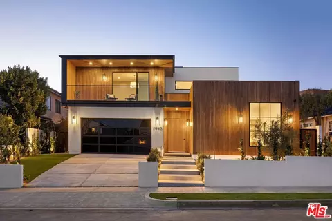 11943 Foxboro Dr, Los Angeles, CA 90049