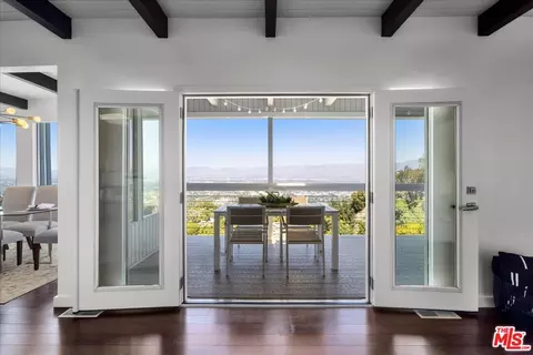 Living - 3252 Wrightwood Dr, Studio City, CA 91604 photo 4 of 4