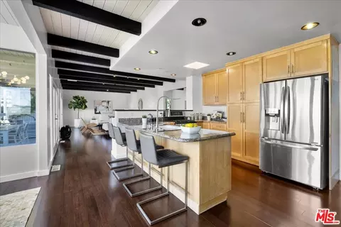 Kitchen - 3252 Wrightwood Dr, Studio City, CA 91604 photo 7 of 8