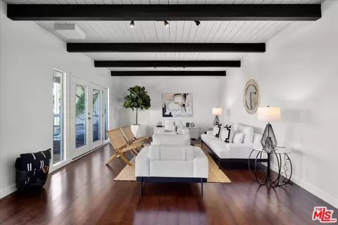 Dining - 3252 Wrightwood Dr, Studio City, CA 91604 photo 1 of 10