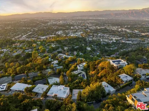 3252 Wrightwood Dr, Studio City, CA 91604