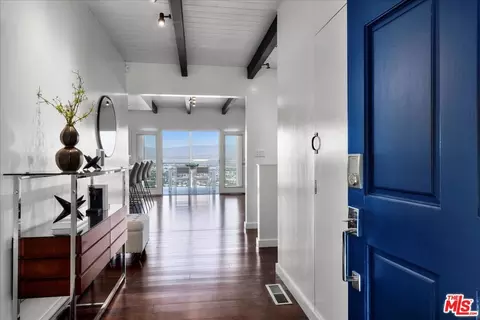 Entry Way - 3252 Wrightwood Dr, Studio City, CA 91604 photo 2 of 2