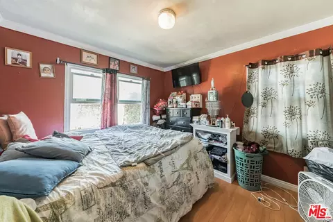 Bedroom - 1063 N Summit Ave, Pasadena, CA 91103 photo 1 of 5
