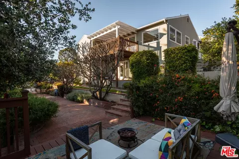 4589 Orchid Dr, Los Angeles, CA 90043
