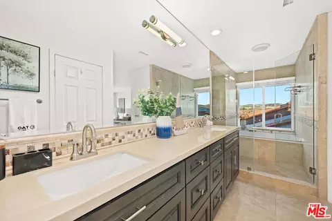 Bath - 281 Amberwood Dr, Walnut, CA 91789 photo 2 of 4