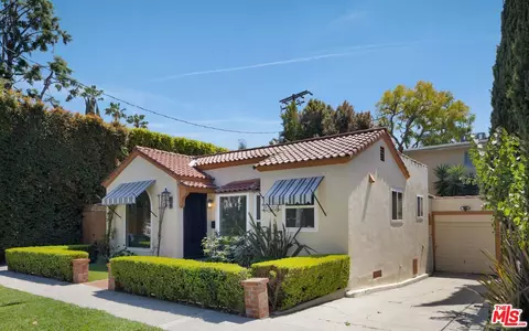 8616 Rugby Dr, West Hollywood, CA 90069