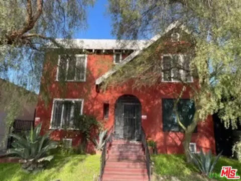 113 Robinson St, Los Angeles, CA 90026