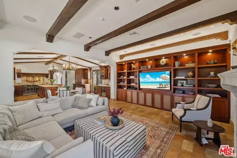 Living - 2527 Mesa Ter, Upland, CA 91784 photo 5 of 5