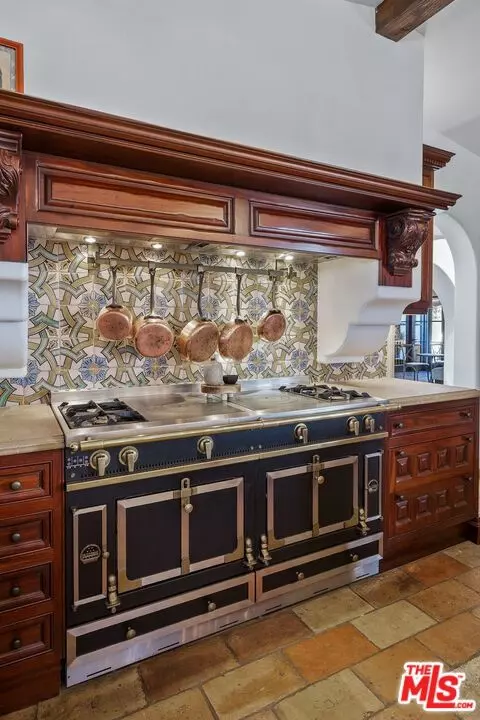 Kitchen - 2527 Mesa Ter, Upland, CA 91784 photo 3 of 4