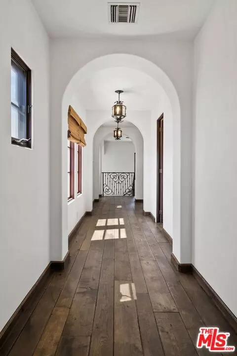 Entry Way - 2527 Mesa Ter, Upland, CA 91784 photo 3 of 3