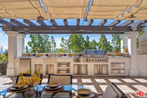 Kitchen - 2527 Mesa Ter, Upland, CA 91784 photo 1 of 4