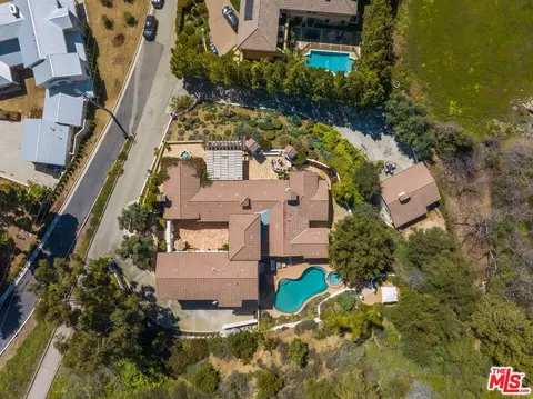 View/Area - 2527 Mesa Ter, Upland, CA 91784 photo 1 of 1