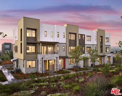 27507 Blackbird Ct, Valencia, CA 91381