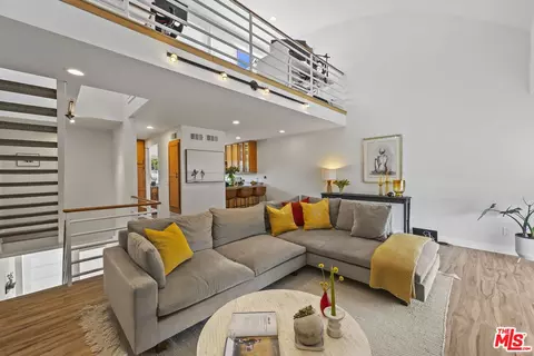 1019 Grant St #B, Santa Monica, CA 90405