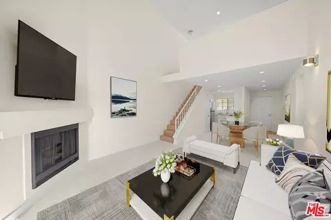 5540 Owensmouth Ave #315, Woodland Hills, CA 91367