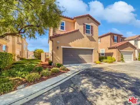 19881 Via Ott, Newhall, CA 91321