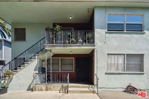 Exterior - 241 E Washington Blvd, Pasadena, CA 91104 photo 2 of 5