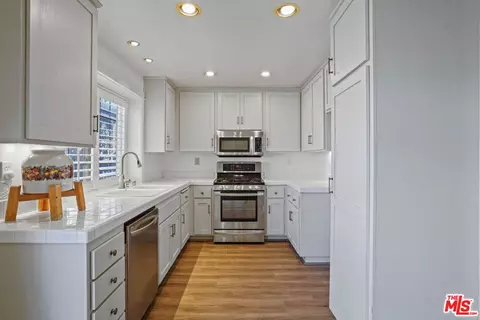 Kitchen - 1127 Shady Ln, Fillmore, CA 93015 photo 1 of 4