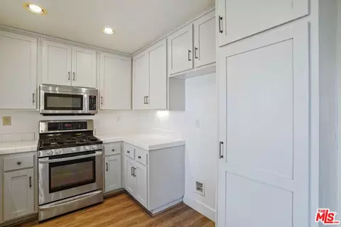 Kitchen - 1127 Shady Ln, Fillmore, CA 93015 photo 3 of 4
