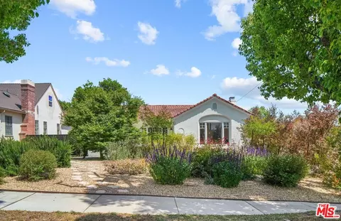 1510 Allen Ave, Glendale, CA 91201