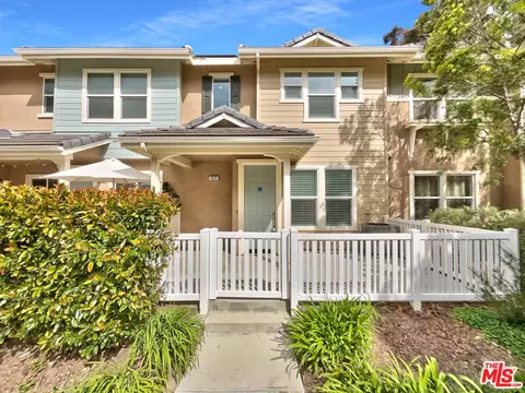 805 Morning Mist Ln, Port Hueneme, CA 93041