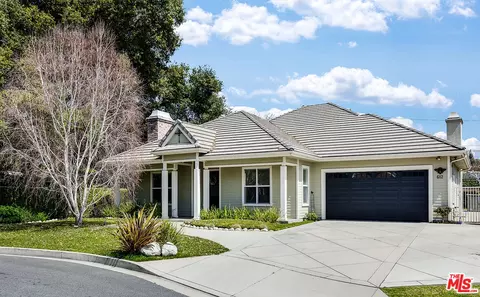 Exterior - 612 Ranchito Rd, Monrovia, CA 91016 photo 2 of 7