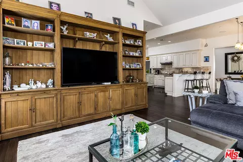 Living - 612 Ranchito Rd, Monrovia, CA 91016 photo 4 of 4