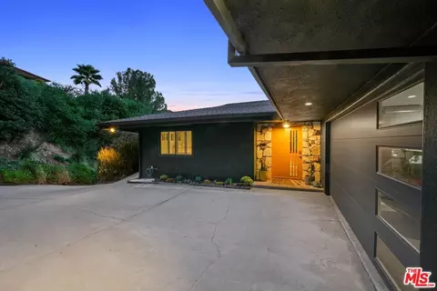 Exterior - 1839 Risa Pl, Glendale, CA 91208 photo 10 of 16