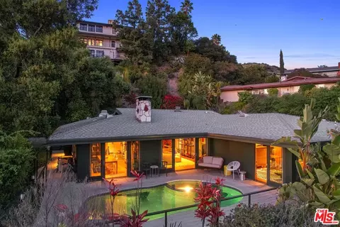 Exterior - 1839 Risa Pl, Glendale, CA 91208 photo 16 of 16