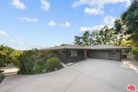 Exterior - 1839 Risa Pl, Glendale, CA 91208 photo 1 of 16