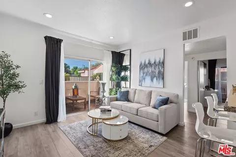 10943 Laurel Canyon Blvd #8, San Fernando, CA 91340