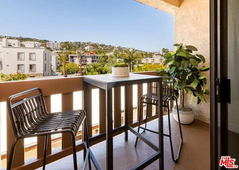 832 Palm Ave #306, West Hollywood, CA 90069 photo 8