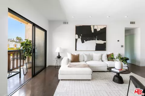 832 Palm Ave #306, West Hollywood, CA 90069 photo 3
