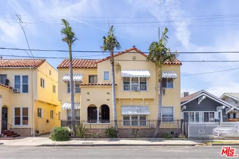 3915 Walton Ave, Los Angeles, CA 90037