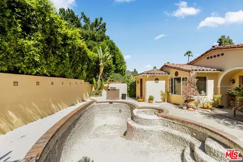 Other - 1437 E Mountain St, Glendale, CA 91207 photo 1 of 2