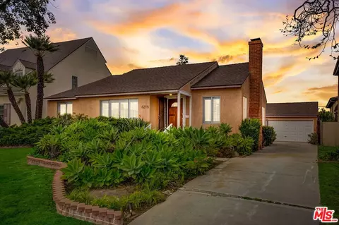 6215 W 77th St, Los Angeles, CA 90045