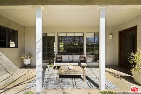 Exterior - 1035 Alcalde Dr, Glendale, CA 91207 photo 3 of 10