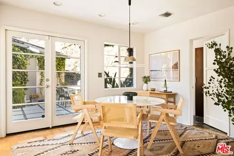 Dining - 1035 Alcalde Dr, Glendale, CA 91207 photo 1 of 4