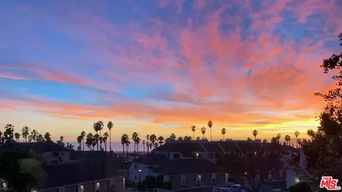 708 Island View Cir, Port Hueneme, CA 93041