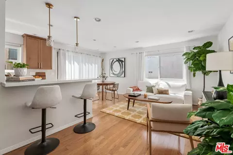 976 Larrabee St #232, West Hollywood, CA 90069