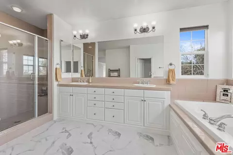 Bath - 1832 Eclipse St, Upland, CA 91784 photo 3 of 6