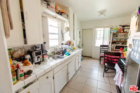 Kitchen - 2010 W Spring St, Long Beach, CA 90810 photo 4 of 4