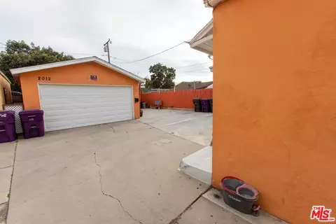 Exterior - 2010 W Spring St, Long Beach, CA 90810 photo 6 of 9