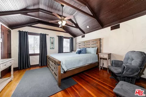 Bedroom - 918 N Maple St, Burbank, CA 91505 photo 2 of 5