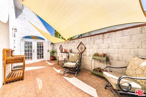Exterior - 918 N Maple St, Burbank, CA 91505 photo 9 of 10